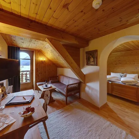 Schweizerhof Sta Maria Hotel 3*