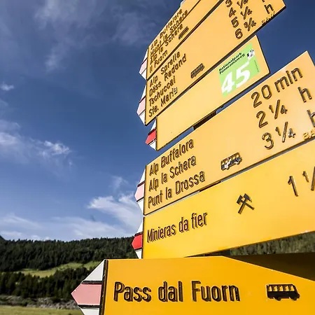 Schweizerhof Sta Maria Hotel 3*