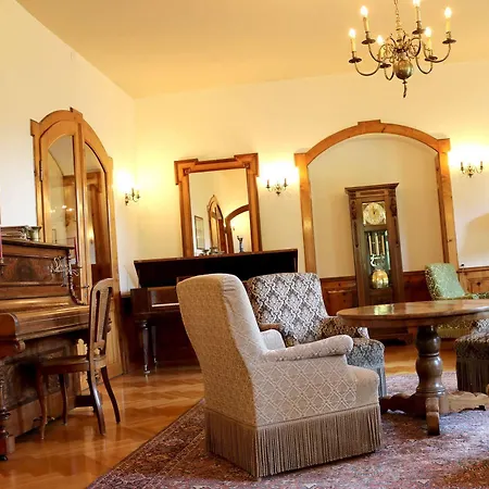 Schweizerhof Sta Maria Hotel 3*