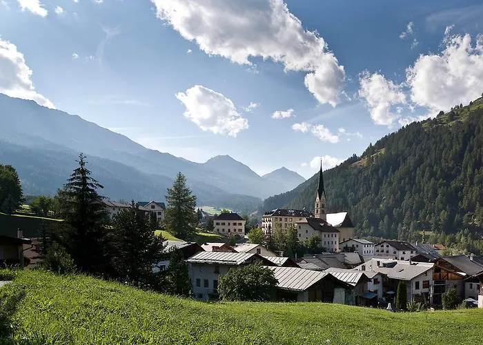Hotel Schweizerhof Sta Maria