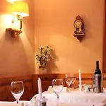 Schweizerhof Sta Maria 3*